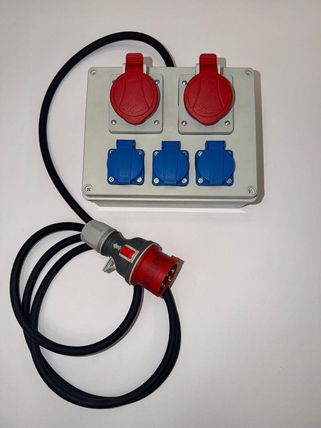 TRIVOLT 16A MULTIBOX – 2× CEE 16A 5P + 3× 230V