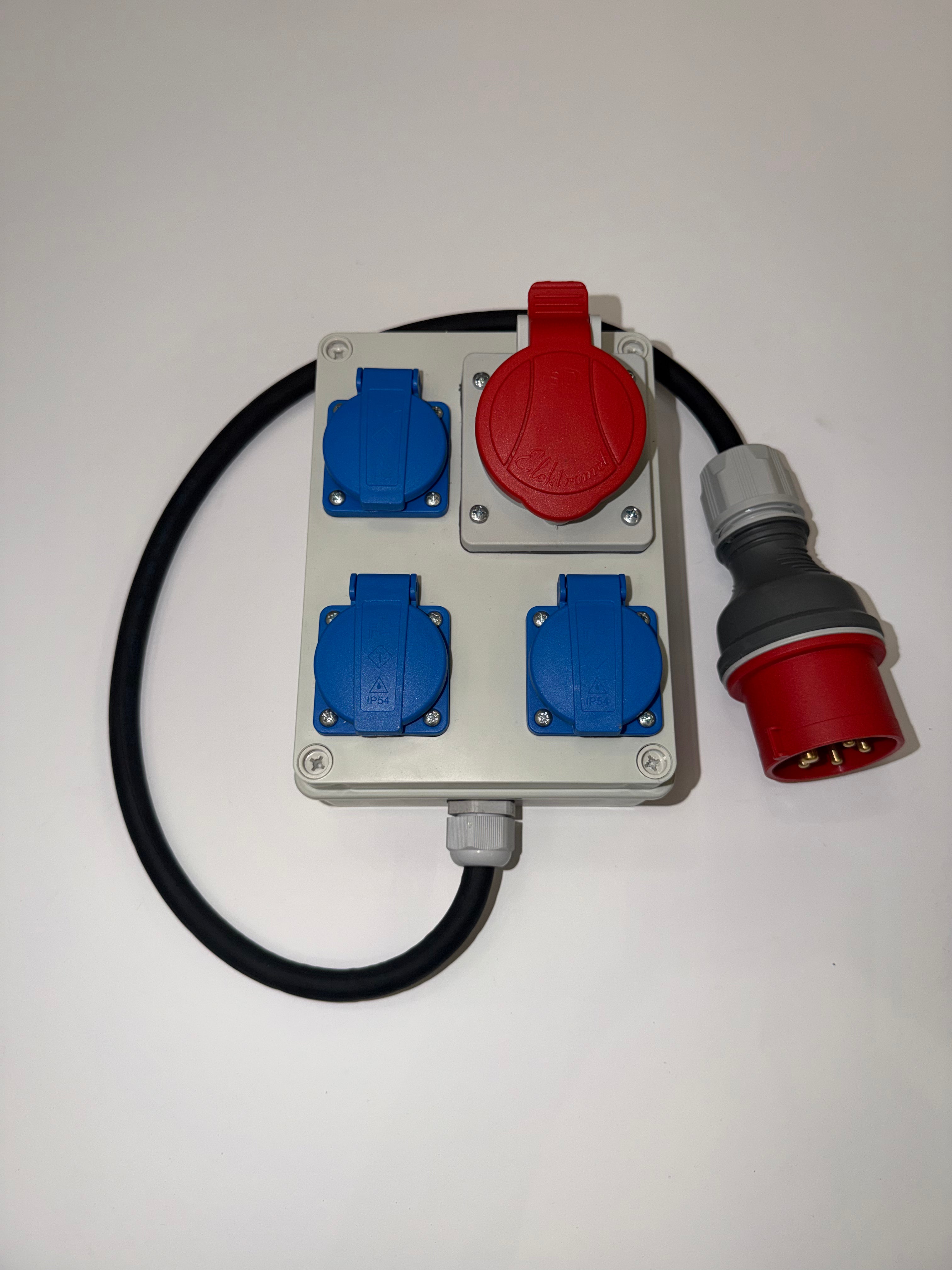 TRIVOLT 16A MULTIBOX – 1× CEE 16A 5P + 3× 230V